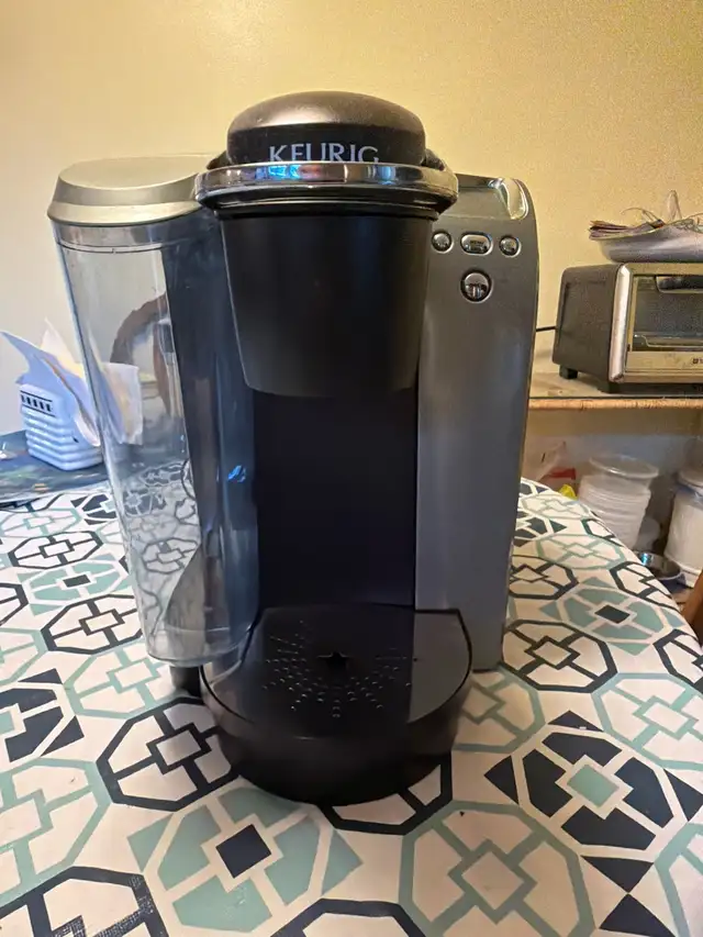 Keurig K60 12 cup coffee maker