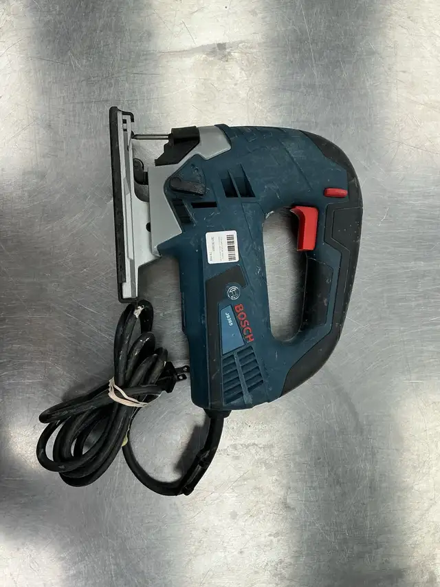 Scie sauteuse filaire Bosch