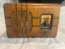 Rare 1938 Vintage Viking Radio (Model 851-E) - Powers On (OBO)