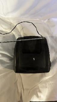 Vintage Curtis Portable Black & White TV & Radio - Works (OBO) - Photo 4