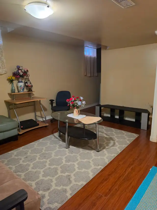 BASEMENT FOR RENT $1400 Utilities Included!! MARKHAM/STEELS