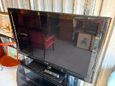 52' Samsung TV - Photo 5