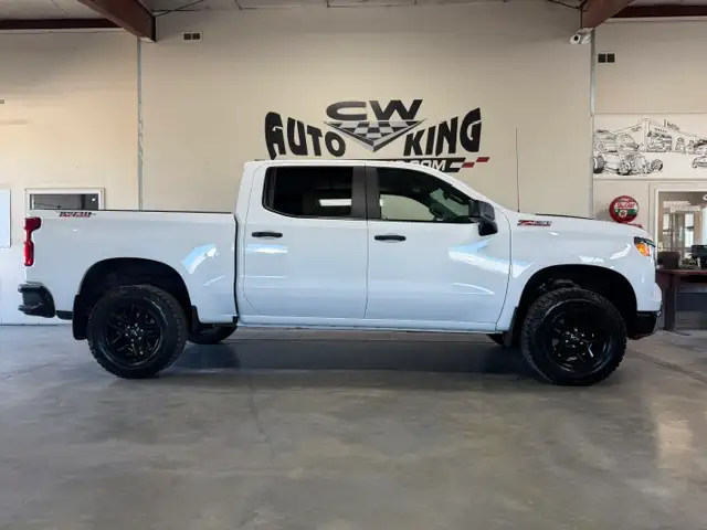 2025 Chevrolet Silverado 1500 Trail Boss Z71 / 4x4 / Crew