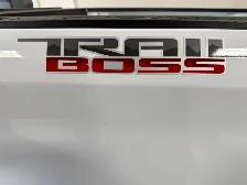 2025 Chevrolet Silverado 1500 Trail Boss Z71 / 4x4 / Crew - Photo 7