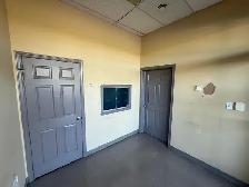 Retail / commercal place for rent - Photo 3