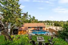 Orillia Bungalow | 3 1 Beds, 2 Baths & Backyard Pool - Photo 9