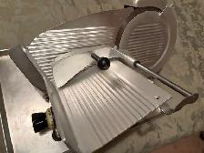 Meat Cutter - Photo 2