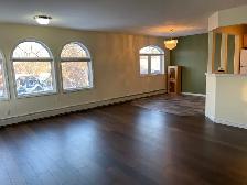 Beautiful 3 Bedroom Condo in Nutana For Rent - Broadway - Photo 3