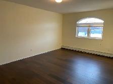 Beautiful 3 Bedroom Condo in Nutana For Rent - Broadway - Photo 12