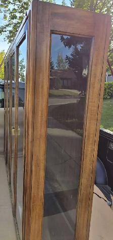 Glass Cabinet - Photo 2