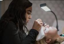 hiring hiring nails and lash artist - Photo 2