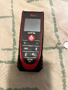 Leica DISTO D2