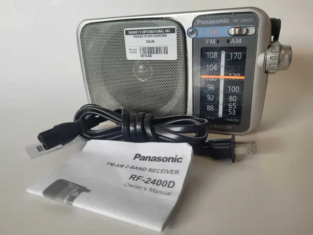 Panasonic RF2400D AM/FM Radio w/Cord/Manual (32070488)
