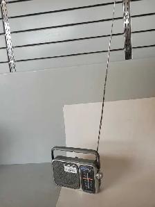 Panasonic RF2400D AM/FM Radio w/Cord/Manual (32070488) - Photo 4