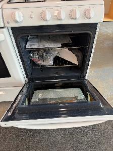 Stove GE Gas -Credit Cards accepted-Warranty - Photo 2