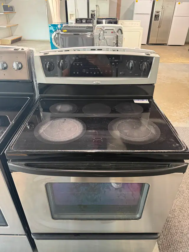 Stove Whirlpool Electric Cards accepted-Warranty