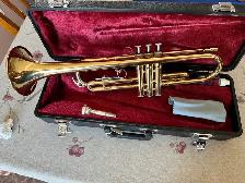 Yamaha Trumpet YTR1335 - Photo 2