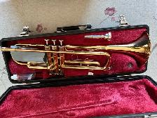 Yamaha Trumpet YTR1335 - Photo 3
