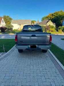 2002 Ford F-150 Lariat for sale, with free motorcycle included - Photo 2