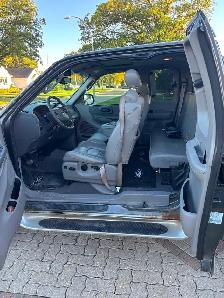 2002 Ford F-150 Lariat for sale, with free motorcycle included - Photo 5