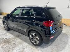 2024 Hyundai Venue Ultimate - Photo 4