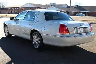 WANTED a Lincoln Town Car, 1998 or newer with 300k or less
