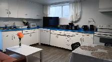 EXTRA-LARGE FURNISHED ROOM FOR RENT - Photo 5