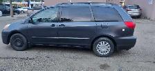 Toyota Sienna - Photo 10