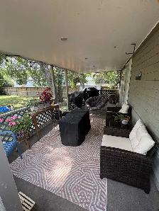 2 Bedroom Open Concept Character home for rent, HUGE FENCED YARD - Photo 2