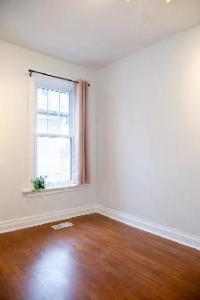 Bright, Spacious, Welcoming 4 Bedroom Home - Photo 12