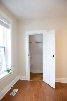 Bright, Spacious, Welcoming 4 Bedroom Home - Photo 19