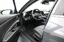 2024 Hyundai Elantra Luxury Hybrid Leather, Sunroof, Heated Seat - Photo 13