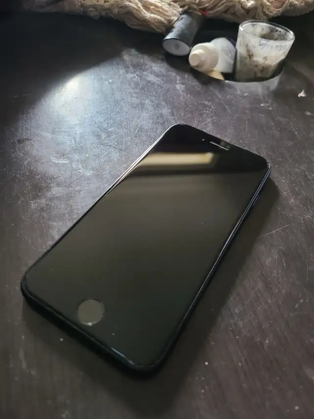 Apple iPhone SE 2nd Gen 64GB Black