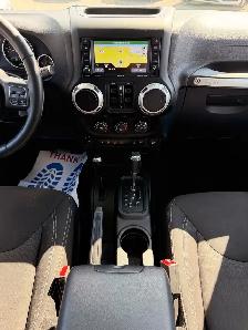 2017 JEEP WRANGLER UNLIMITED SAHARA - Photo 12