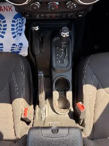 2017 JEEP WRANGLER UNLIMITED SAHARA - Photo 13