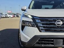 2024 Nissan Rogue SV Moonroof - Photo 11