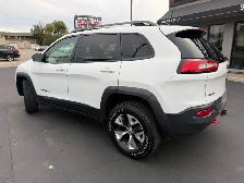 2016 Jeep Cherokee Trailhawk 4WD 4dr Trailhawk - Photo 3