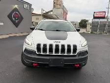 2016 Jeep Cherokee Trailhawk 4WD 4dr Trailhawk - Photo 8