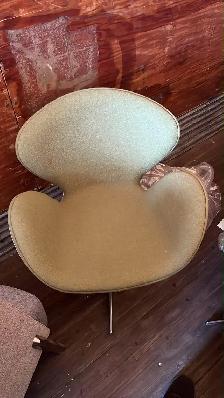 Keilhauer Ponder Louge Chair | Red & Beige | $300 Each! - Photo 3