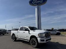 2022 RAM 3500 Laramie / LEVELED! / 6.7L DIESEL! / LOW KM! - Photo 2
