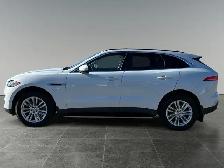 2017 Jaguar F-PACE 35t Prestige / AWD - Photo 2