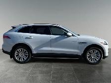 2017 Jaguar F-PACE 35t Prestige / AWD - Photo 8