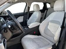 2017 Jaguar F-PACE 35t Prestige / AWD - Photo 30