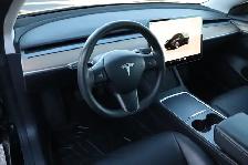 2022 Tesla Model 3 - Photo 9