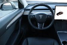 2022 Tesla Model 3 - Photo 10