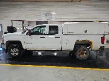 2015 Chevrolet Silverado 2500HD - Photo 2