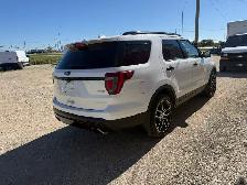 2017 Ford Explorer Sport 4WD - Photo 4