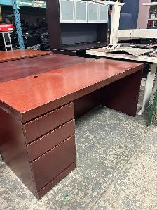 Excellent Quality Used Desks for Sale - Call Us Now! - Photo 4
