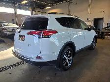 2018 Toyota RAV-4 1 Owner | 0 Accidents | New Tires - Photo 5