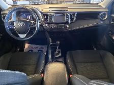 2018 Toyota RAV-4 1 Owner | 0 Accidents | New Tires - Photo 15